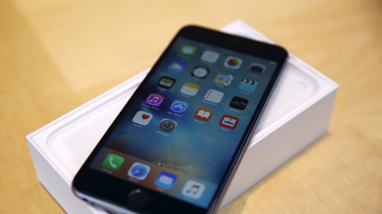 LG وسامسونغ تقدمان شاشات OLED لهواتف أبل القادمة