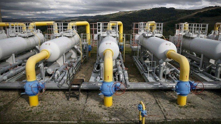 أوكرانيا ترفع رسوم ترانزيت الغاز الروسي عبر أراضيها 
