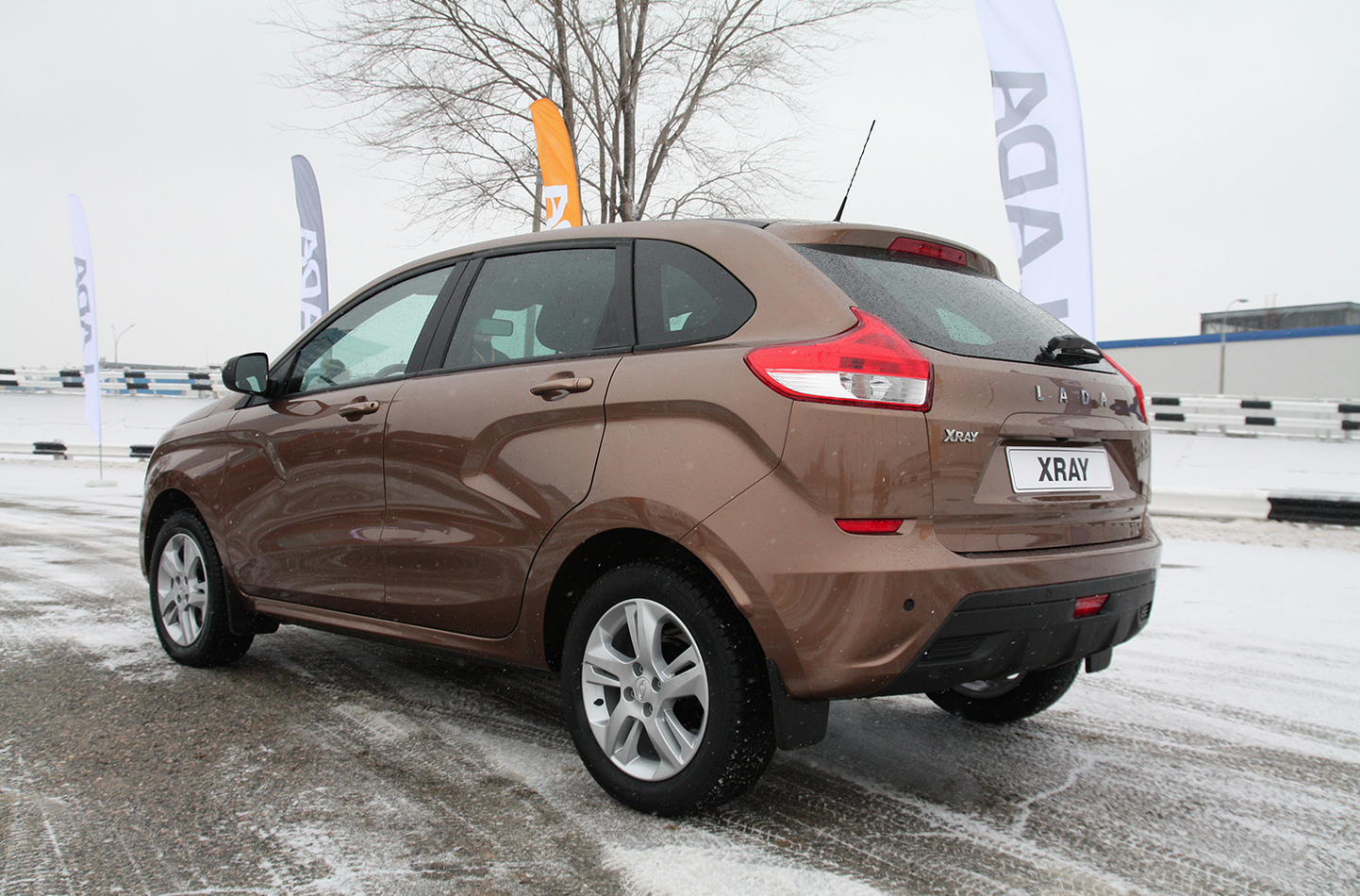 موديل "لادا إكس راي"