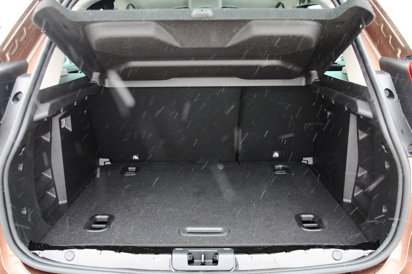 موديل "لادا إكس راي"