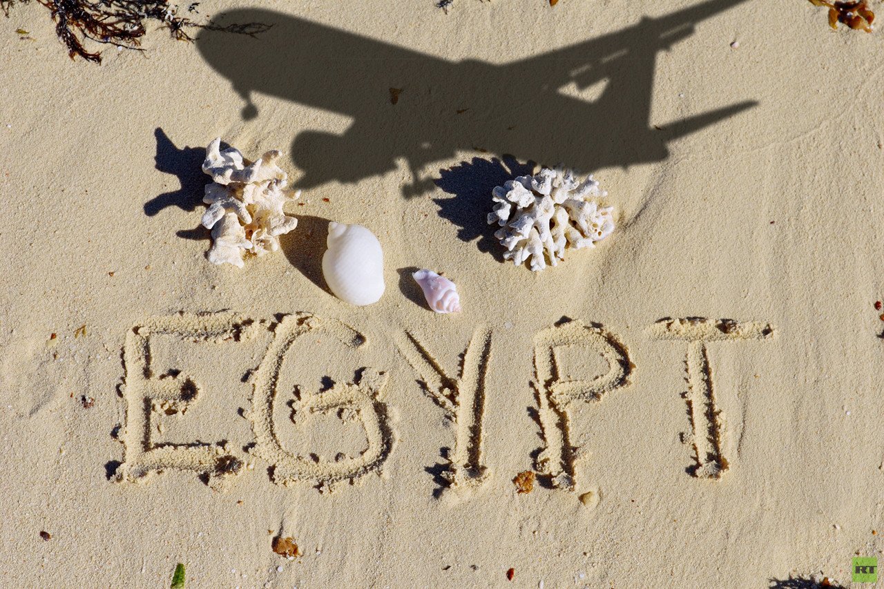 بعد حادثة تحطم طائرة تابعة لشركة طيران روسية في سيناء أودت بحياة 224 شخصا، قررت موسكو تعليق رحلات الطيران من وإلى مصر.