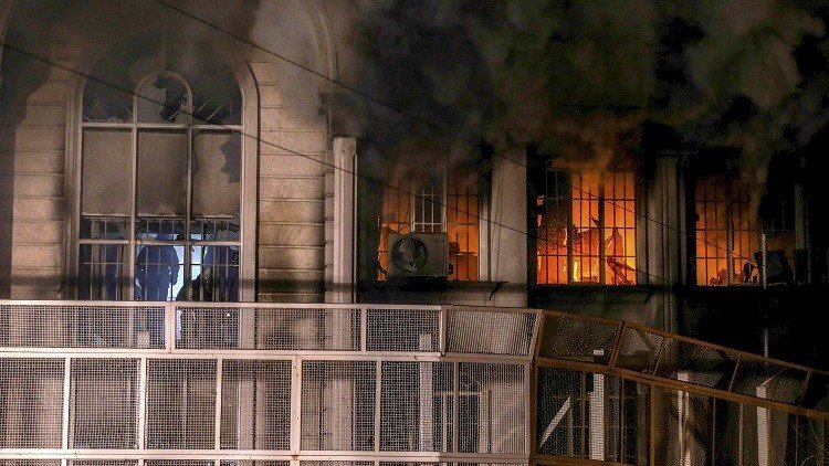 الأزهر يدين إحراق السفارة والقنصلية السعوديتين في إيران ويؤكد تضامنه مع المملكة