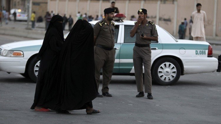 السعودية.. مسلحون يطلقون النار على دورية شرطة في مدينة العوامية
