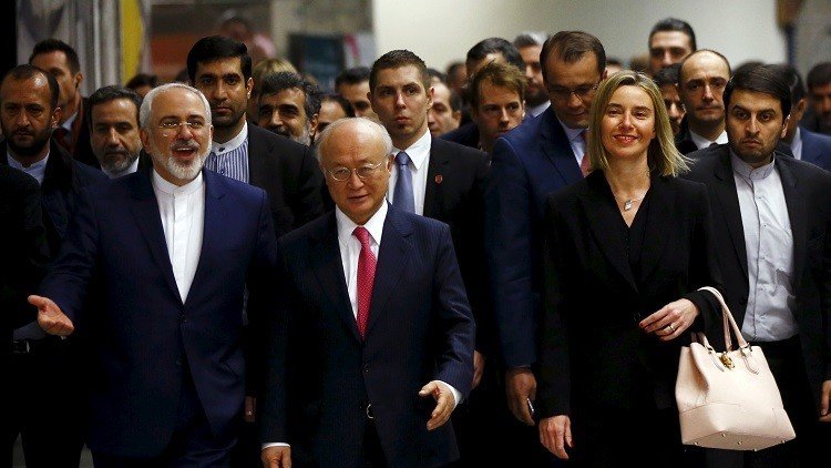 روحاني يصف الاتفاق النووي بالـ
