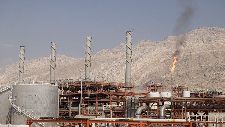 إيران سترفع صادراتها النفطية بمقدار 500 ألف برميل يوميا