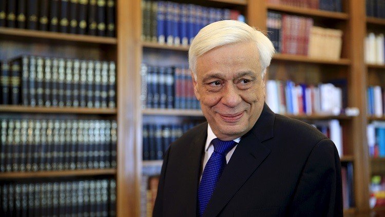 الرئيس اليوناني: لدينا دلائل على تورط تركيا في الاتجار بالبشر