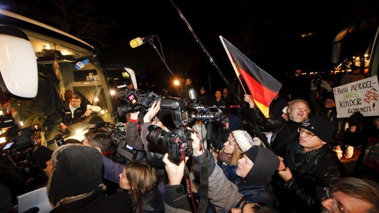 لافروف يحذر ألمانيا من التستر على أزمة الهجرة ويطالب بالعدالة للطفلة الروسية ليزا