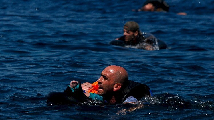  غرق 44 لاجئا بينهم 20 طفلا قرب السواحل اليونانية