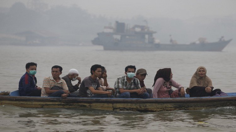 غرق 22 لاجئا إثر انقلاب قارب قبالة السواحل الماليزية