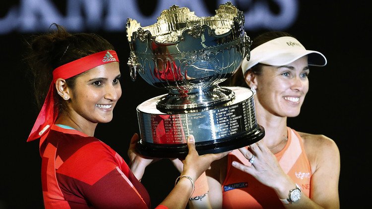 هينغيس وميرزا تتوجان ببطولة أستراليا للتنس .. (فيديو)