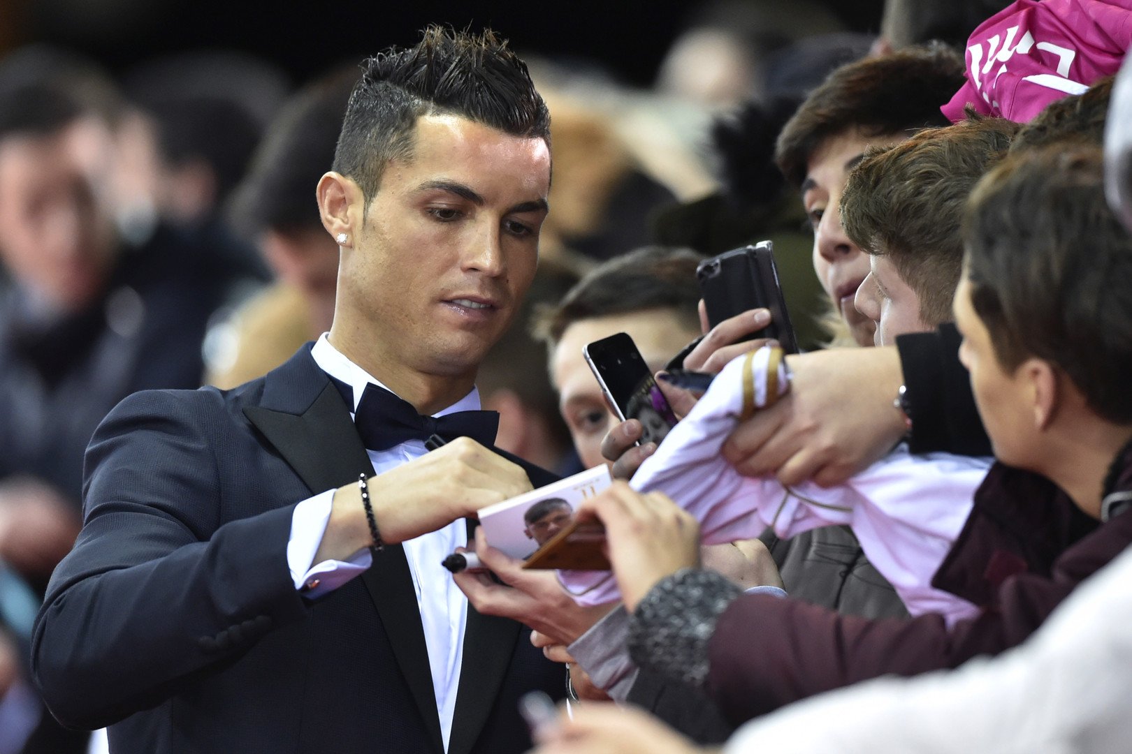 رونالدو مع الجماهير