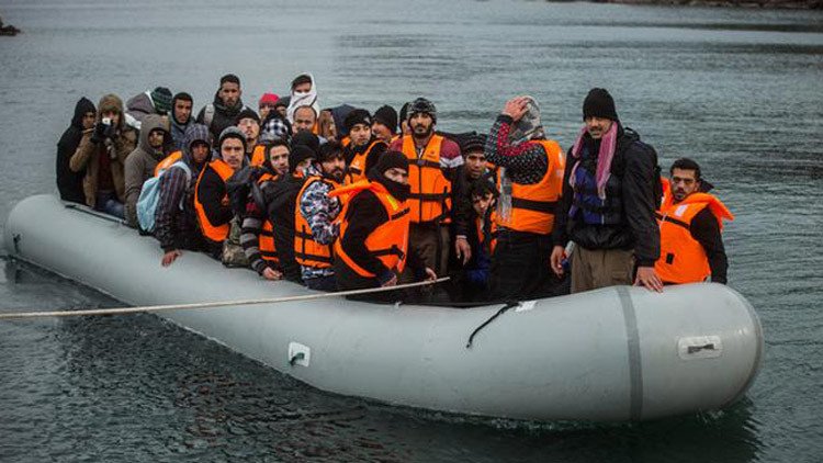 من يوجه تدفق اللاجئين الى أوروبا ولماذا؟