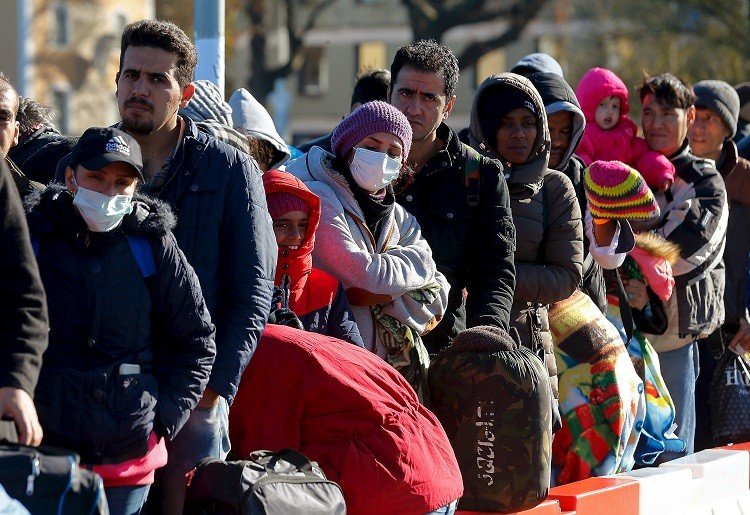 50 نائبا من تحالف ميركل يوقعون نص احتجاج على سياسة اللجوء