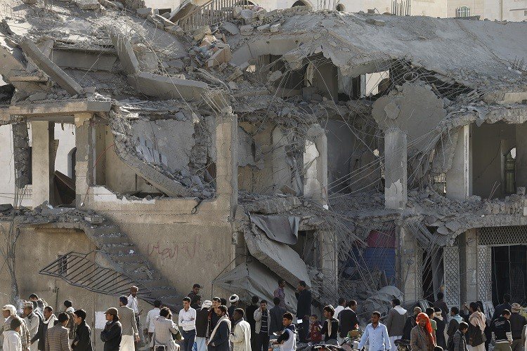 وزير بريطاني: جرائم الحرب بقيادة التحالف في اليمن قد تكون مفبركة من قبل الحوثيين
