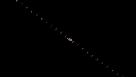 صورة لزحل ملتقطة من محطة فضائية مرت بجانبه