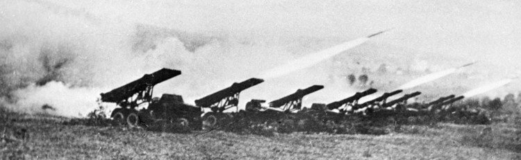 ستالينغراد – اكتوبر/تشرين الأول 1942: قذائف "الكاتيوشا" تدك مواقع الفاشست