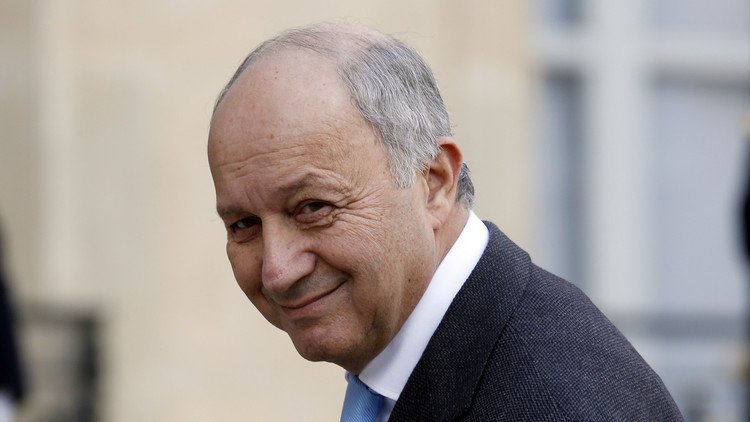 وزير الخارجية الفرنسي لوران فابيوس يعلن استقالته