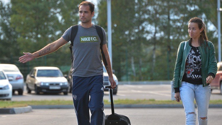 كابتن المنتخب الروسي يعود إلى دياره بعد 15 عاما