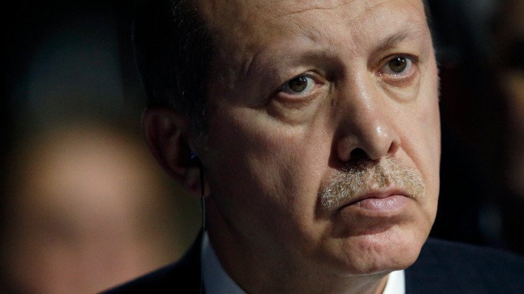 أردوغان يهدد بفتح الحدود مع الاتحاد الأوروبي أمام اللاجئين