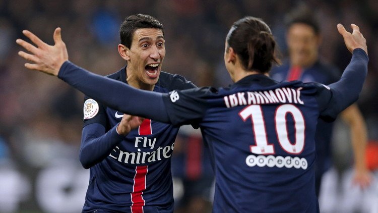 فيديو .. السلطان إبرا يسجل الأهداف كيف ما شاء