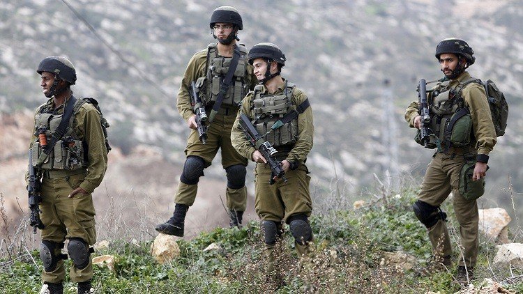 مصادر فلسطينية: إصابة 3 من أفراد الشرطة الإسرائيلية وإطلاق النار على 3 شبان فلسطينيين
