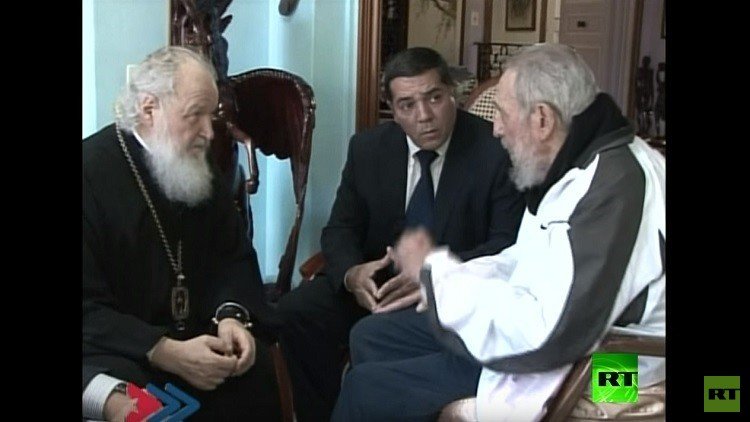 (بالفيديو) البطريرك كيريل يلتقي زعيم الثورة الكوبية فيديل كاسترو