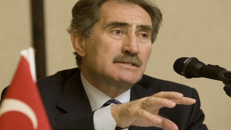 وزير تركي سابق: يجب معاقبة قاتل الطيار الروسي