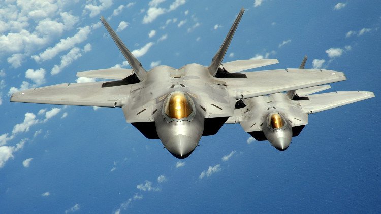 مقاتلات "F-22" الأمريكية تستعرض قوتها فوق كوريا الجنوبية (فيديو)