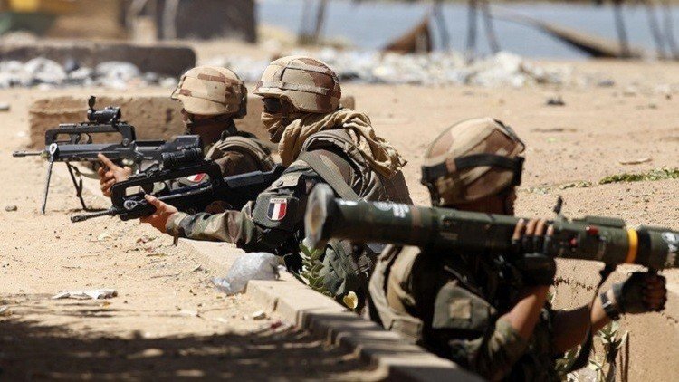فرنسا تتعهد بزيادة الدعم العسكري لدول الساحل الإفريقي 