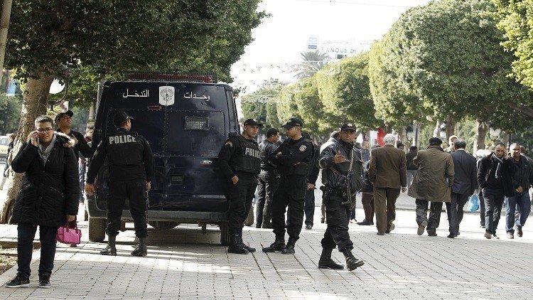 السبسي يمدد حالة الطوارئ مجددا في تونس لمدة شهر