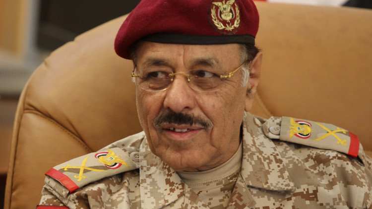 هادي يعين علي محسن الأحمر نائبا للقائد الأعلى للقوات المسلحة اليمنية