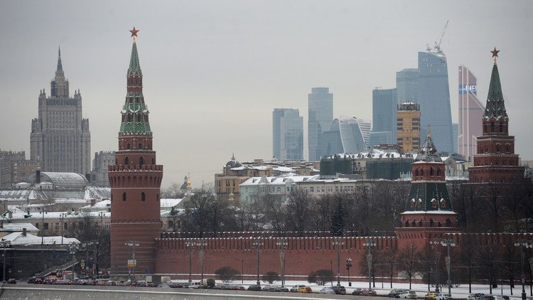 الكرملين: مواقف موسكو ودمشق من تسوية الأزمة السورية ليست متطابقة تماما
