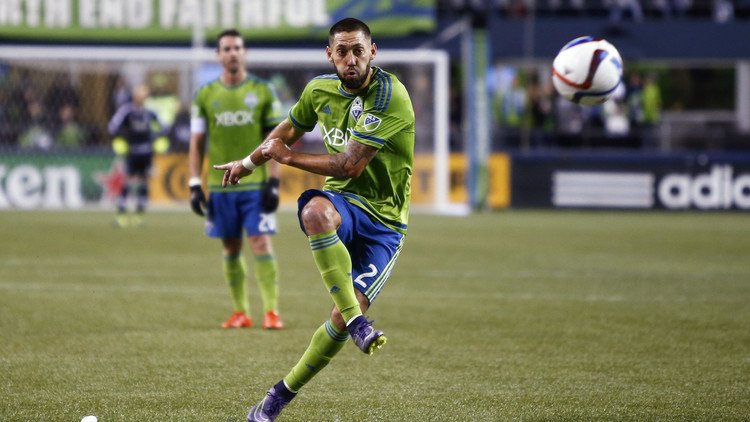 بالفيديو .. ديمبسي يحرز هدفا عالميا في دوري أبطال الـ "كونكاكاف"