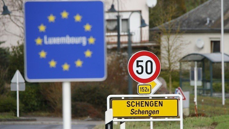 مفوض الاتحاد الأوروبي للهجرة: معاهدة شنغن قد تنهار خلال 10 أيام 