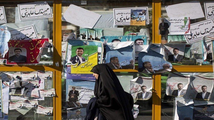 إيران تمدد فترة الاقتراع ساعتين إضافيتين 