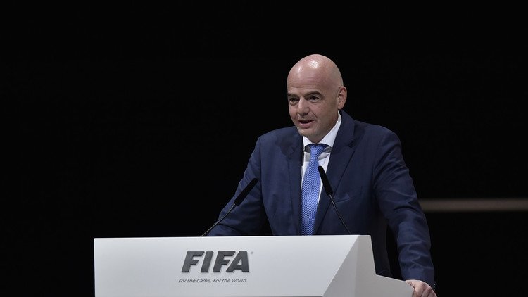 السويسري جياني إنفانتينو يفوز برئاسة الاتحاد الدولي لكرة القدم (فيفا)