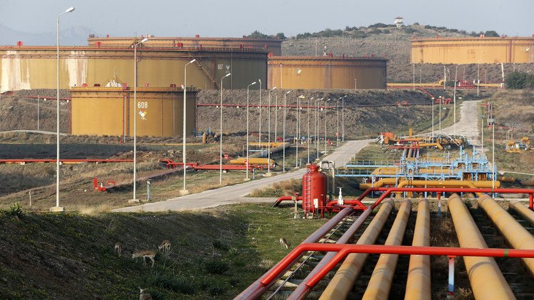 تركيا تعلن بدء العمل في إصلاح خط أنابيب ينقل النفط الخام من شمال العراق