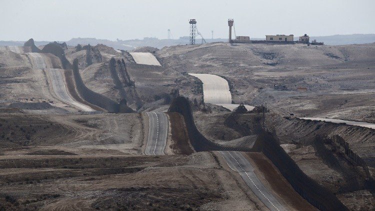 مصر: مقتل عنصرين من قوات الأمن في انفجار شمال سيناء