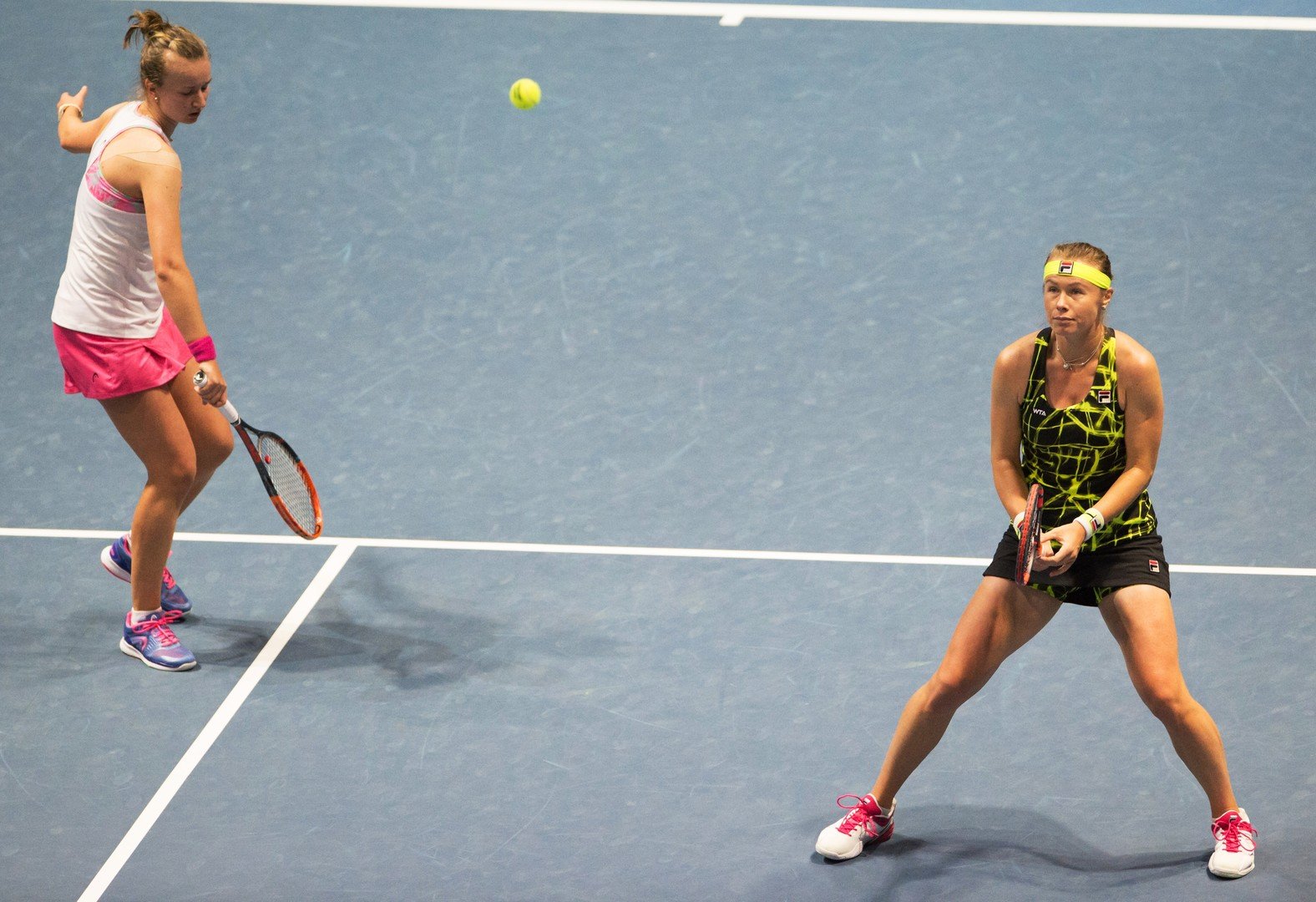 الروسية فيرا دوشيفينا والتشيكية باربورا كريتشيكوفا 