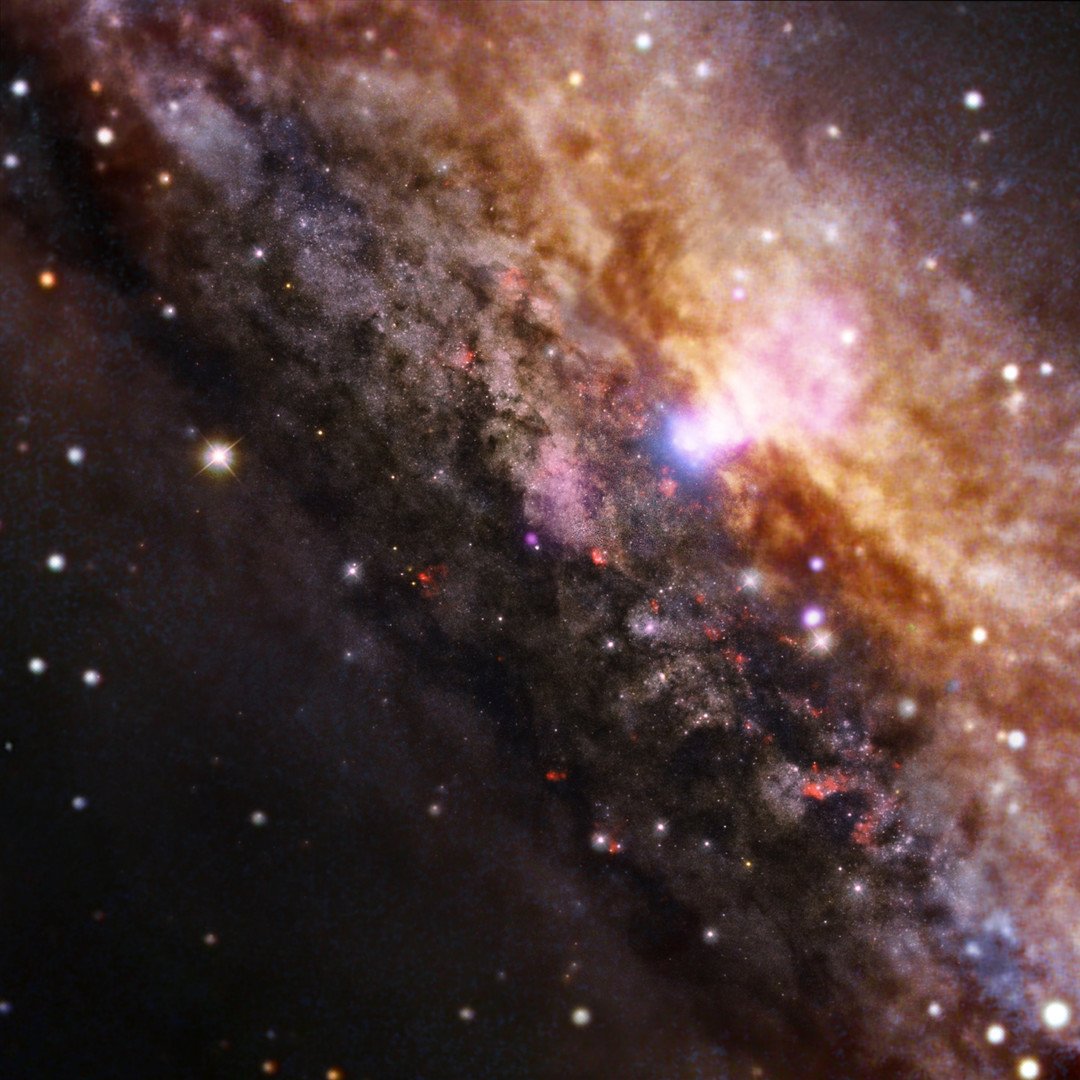 مجرة "NGC 4945" تحاكي مجرة درب التبانة