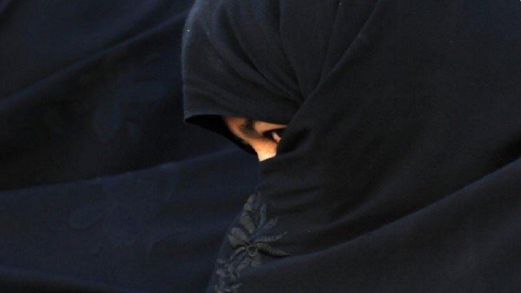 الأفغانيات المتهمات بجرائم الشرف يجبرن على اختبار العذرية! 