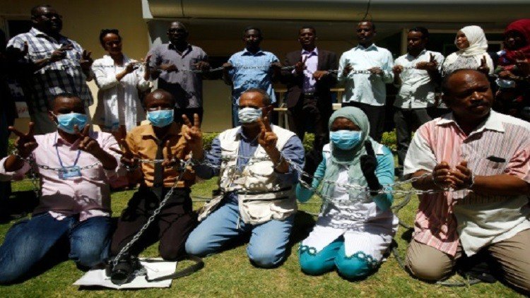 انتهاء إضراب 30 صحفيا سودانيا عن الطعام
