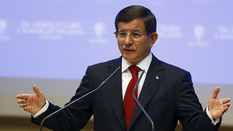 داوود أوغلو في طهران على رأس وفد كبير