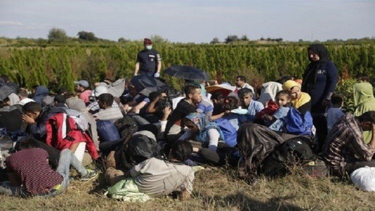 تركيا تعتقل مهربي بشر وتمنع 120 مهاجرا سوريا من الإبحار إلى اليونان