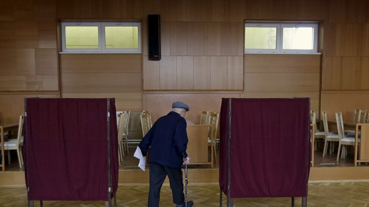 الحزب الحاكم في سلوفاكيا يخسر الأغلبية في البرلمان