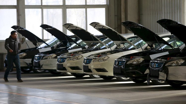 هل تكون سنة 2022 مقبرة السيارات التي تعمل بالوقود؟