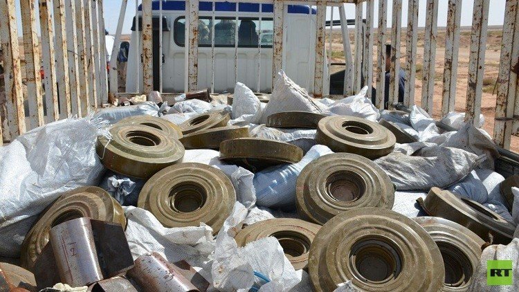 القوات العراقية تحبط محاولة إدخال شاحنة محملة بالمتفجرات إلى كربلاء (صور)