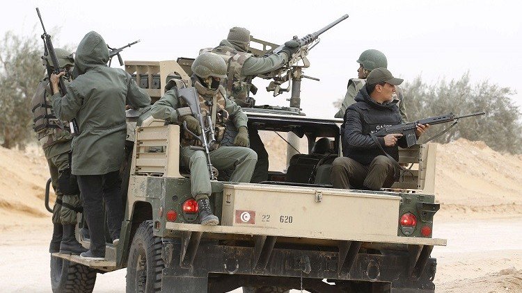 تونس.. العثور على كمية من الأسلحة مدفونة تحت التراب في بنقردان