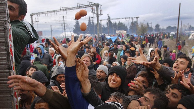 السلطات المقدونية تعلن عزمها على إعادة المهاجرين إلى اليونان