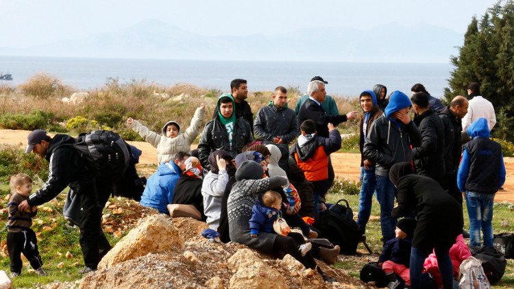 أنقرة تصر على شروط ثلاثة لتسوية أزمة اللاجئين